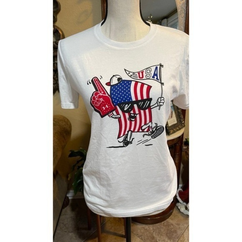 Under Armour USA Flag Freedom Foam Finger Graphic T Shirt Youth Large Patriotic